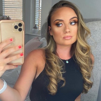 MAKEUP ARTIST ✨Makeup Page 💄 - @makeupandlashesby_rosiex