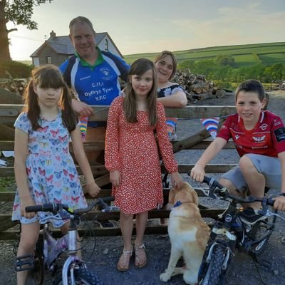 tudor_davies's profile picture. 