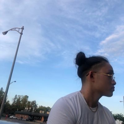 luckytwotime's profile picture. 