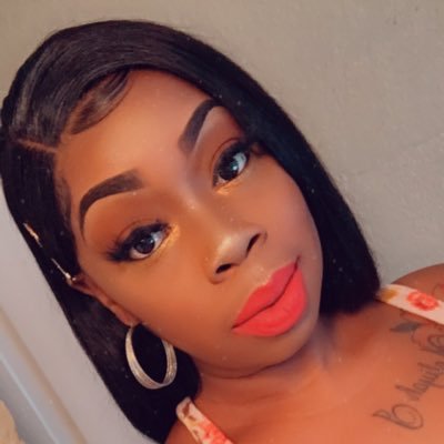 Loading. . . . ✨❤️ ✨ #Mother1st👩👧 #CEO 👩💼#EccentricBeauty 💄 IG: Goddesspink0813 👑