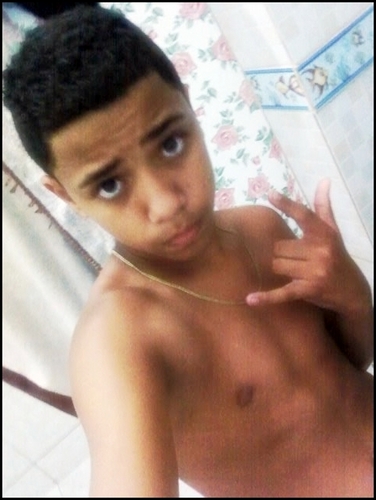 Olá, me chamo Raphael C.
idade : 15
msn : rapha.alpha@hotmail.com
face :rapha.alpha@hotmail.com
orkut : rapha.alpha@hotmail.com
