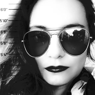 pipina22's profile picture. Cinco minutos bastan para soñar toda una vida, asi de relativo es el tiempo