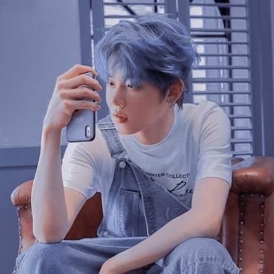 WHATisHYUN's profile picture. ⠀⠀⠀⠀⠀⠀#𝐂𝐇𝐎𝐈𝐇𝐘𝐔𝐍𝐒𝐈𝐊 ❪ or just sick ❫, senior and biggest dumbass.