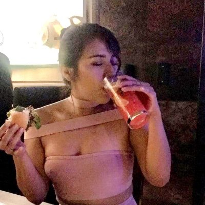 Pollliee's profile picture. 