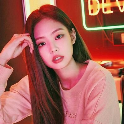 ✰ ℛoleplayer ╱ 𝐉𝐞𝐧𝐧𝐢𝐞 𝒅𝒆́ 𝐊𝐢𝐦 ↻ has a beautiful smile that will make you enchanted by its charm, also 𝐁𝐋ΛƆ𝐊𝐏𝐈И𝐊 `