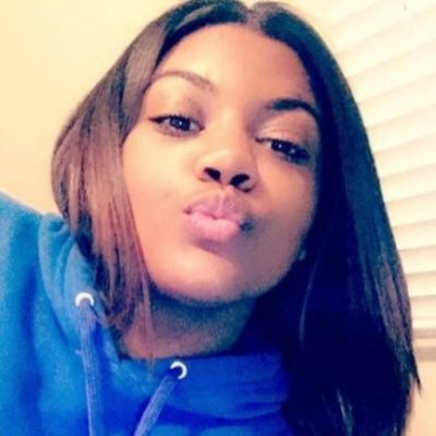 elizbet75426470's profile picture. 