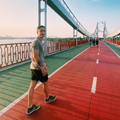 hodosk's profile picture. Читаю. Іноді пишу