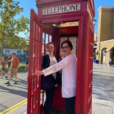 archmamak's profile picture. Mom, wifey, teacher and such.