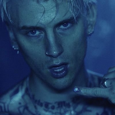 Iovebykira's profile picture.         𝐢 𝐥𝐨𝐯𝐞 𝐭𝐡𝐞 𝐤𝐢𝐧𝐝 𝐨𝐟 𝐰𝐨𝐦𝐚𝐧 𝐭𝐡𝐚𝐭 𝐜𝐚𝐧 𝐤𝐢𝐜𝐤 𝐦𝐲 𝐚𝐬𝐬.