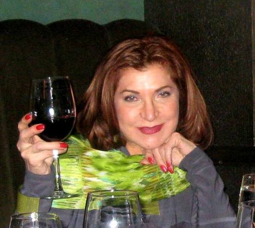 Interested in everything!
Loves God; family; friends; travels;
Passion for LIFE; Opera! Fashions; Politics, Gardening; Good Food!!!