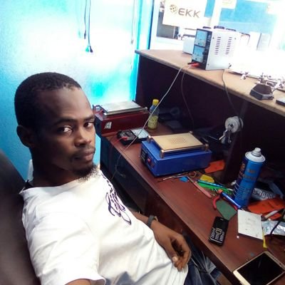 Abdalla04326357's profile picture. 