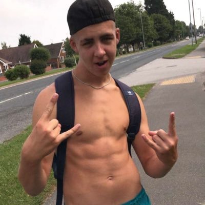 bottomleyalex13's profile picture. 100% chance I’m being sarcastic