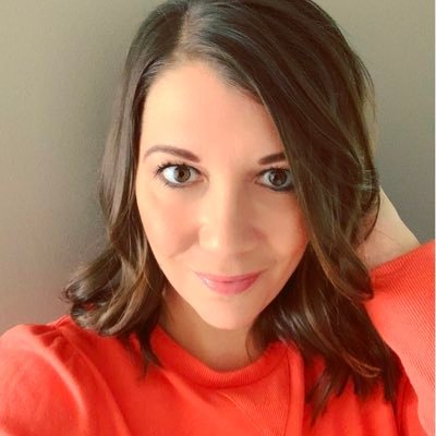 oilymom22's profile picture. 💙 Certified Aromatherapist 💧 💛 Reflection Soaps 💫 ❤️ Support22q 🧩  💜 SLP 🗣