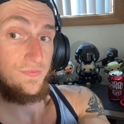 I’m a new streamer! I play a lot of games but mainly fortnite! I’m just doing this to have fun with friends and make new ones as well! I also have a daughter!!