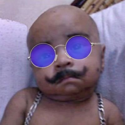 ●1995 കാലിഫോർണിയയിൽ ട്വീറ്റിങ് പഠനം പൂർത്തിയാക്കി ●1998 ഇന്ത്യയിലെത്തി ട്വീറ്റിങ് ആരംഭിച്ചു
●2004 തേങ്ങയെകുറിച്ചുള്ള ട്വീറ്റിന് ദേശീയപുരസ്ക്കാരം നേടി