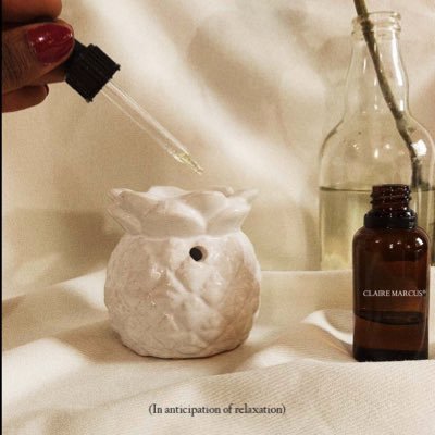 clairemarcus_'s profile picture. Crafted home fragrances & handpoured scented candles. Light a candle & be in the moment. #cmislit #cmclan Shop👇🏾