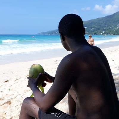 flyboiayo's profile picture. Sleek, Sassy & Sweet!