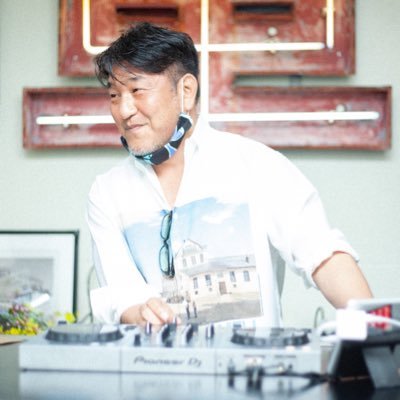 沖縄で70’sヴィンテージホテルとDJ見習い🎧 |趣味 不動産の再生|「大阪/建築/水辺」時代の執筆本はココamazon→ https://t.co/wtQ5VlUmRX|😎ポリシーは最短距離