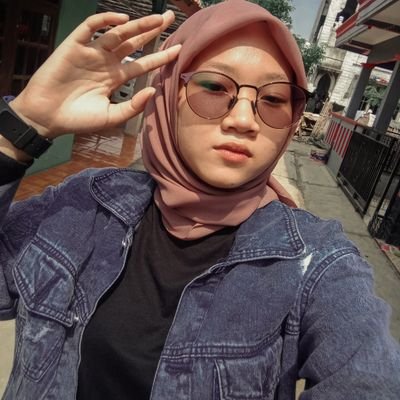 rajin bgt kepoin aku,padahal ga ada hadiah nya loh:p
