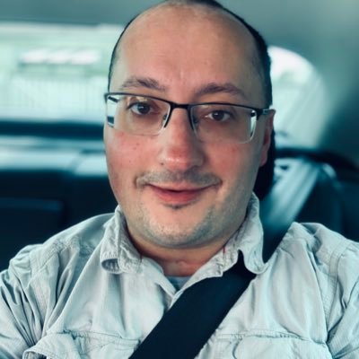 Homme du 08400 ; fan de nouvelles technologies smartphones et drones, produits connectés