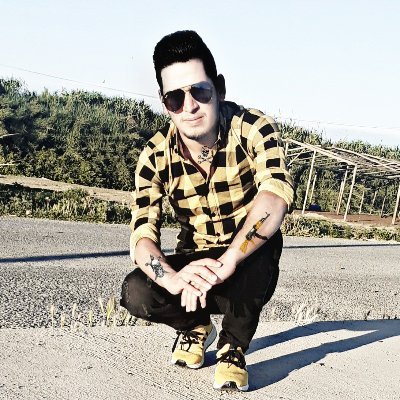 VBHS1VGuuCggrBU's profile picture. ‏‏كلانا مزيفان ، أنت كنت تكذب ..وأنا أجلب حجة لتصديقك !”