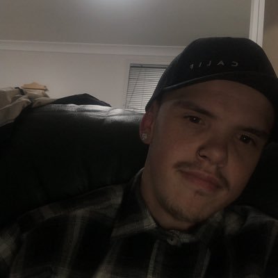 I like to game and listen to hip-hop music #22-08-2018👼❤️