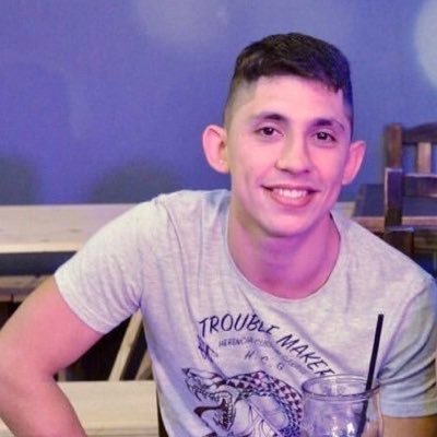 Se olvido de lo que era, un luchador siempre se vuelve a levantar, ya no importa gane o pierda porque el que vence es el que lucha hasta el final SL❤️💙❤️