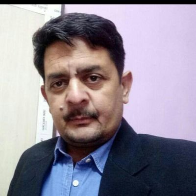 ना करना हिम्मत किसी के वक्त पर हँसने की...
ये वक्त है जनाब, चेहरे याद रखता है ...!