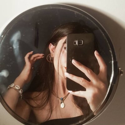 drowningbadly's profile picture. wanna be a part of the sad bitches social club