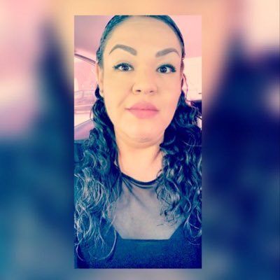 medico cirujano y partero, cinefila de corazon y amante de un buen libro.