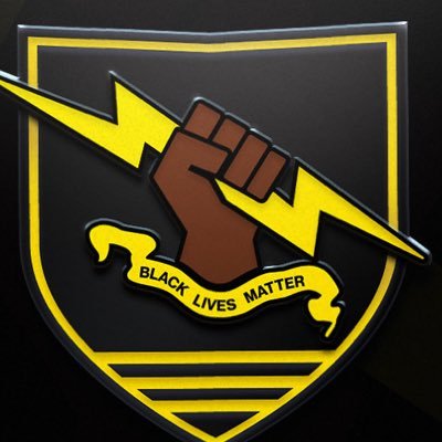 TITAN MAIN FOR LIFE. HORDE FOR LIFE!, Movie nerd, Book nerd, geek of epic proportions. maker of Ice Cream. Remain supporter. #Black Lives Matter.