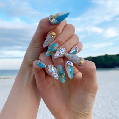 __ayka515's profile picture. 👀👀