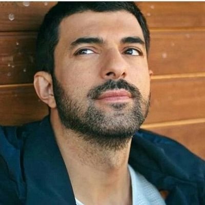 cuenta de apoyo a Engin Akyürek