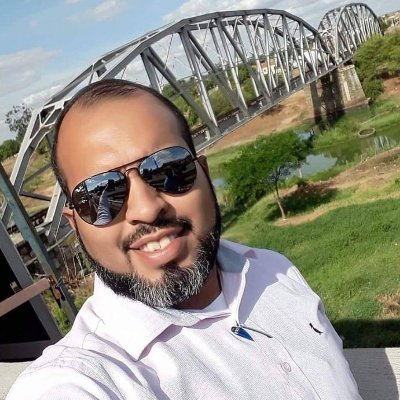Assessor de comunicação, produtor de comerciais para rádio e consultor de mídias sociais.