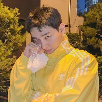 coucou_jetaime's profile picture. B컷으로 앓이 하기