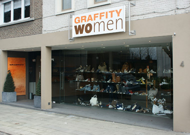 Graffitywomen's profile picture. Graffity Women is an exclusive shoe shop. The place to be if you are looking for top quality and irresistible shoes, boots and handbags. Friendly service!