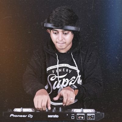 DDeejo's profile picture. • .𝙇𝙞𝙛𝙚.𝙞𝙨.𝙬𝙝𝙖𝙩.𝙮𝙤𝙪.𝙙𝙤.𝙬𝙞𝙩𝙝.𝙞𝙩.🤟🏻 •
◉ 𝙁𝙧𝙚𝙚𝙡𝙖𝙣𝙘𝙚 𝘿𝙅 ’. 𝙇𝙚𝙖𝙧𝙣𝙚𝙧 ’
◉ 𝘾𝙤-𝙊𝙧𝙙𝙞𝙣𝙖𝙩𝙤𝙧 : @hotcue_eventz