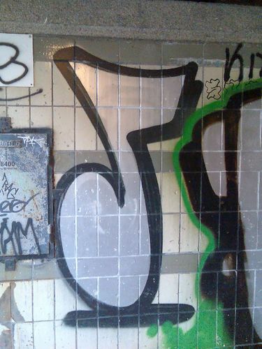 DavidovicMarija's profile picture. Promoveert op persoonsgegevensregistratie; niet muzikaal, maar houdt wel van vrolijke noot bij het leven en kritische (peper)noot bij onrechtvaardigheid.