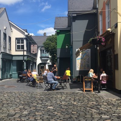 Healthy, Safe & Happy Streets for Ennis Town 🌳🚲🌸👩‍🦯🛴🚶🏽🤸‍♀️ Active Travel, Age-Friendly, Clean Air, Placemaking, Independent Community Group