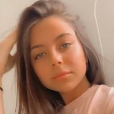 modmenu10's profile picture. You’re mom