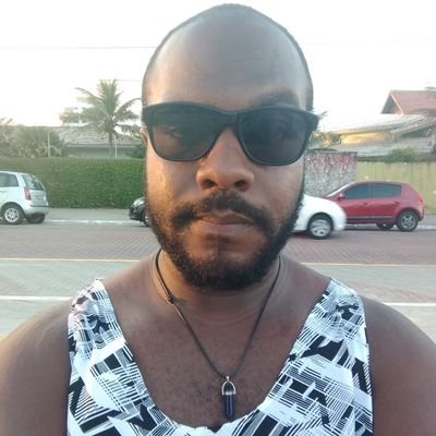 Não se preocupe em entender, viver ultrapassa qualquer entendimento.