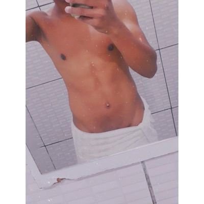 sou Bissexual estou Online só chama no chat..😉❤
