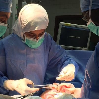 General/Colorectal Surgeon
• ومَن يُؤْتَ الْحِكْمَةَ فَقَدْ أُوتِيَ خَيْرًا كَثِيرًا