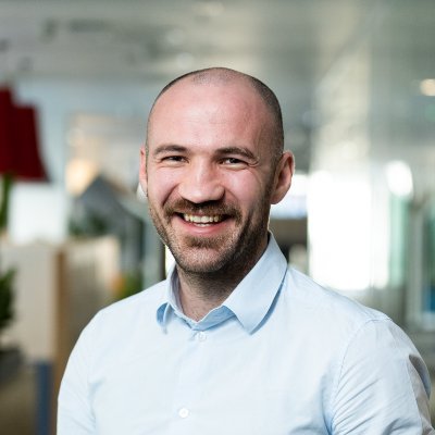 curious and passionate monkey. works with data. loves contemporary dancing and contemporary rugs. coffee, common sense and solid engineering everyday.