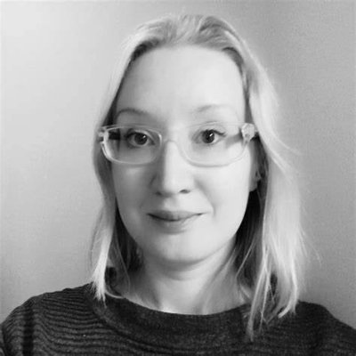 Teologi ja tietokirjailija. FT, TM. Tietokirjat: Perhosvaikutus ja Magian lumo.
Theologian and a published author (Basam Books).