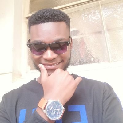 😁The most coolest guy in the entire universe😀 ⚽Liverpool & Kaizer chiefs✌️ fan