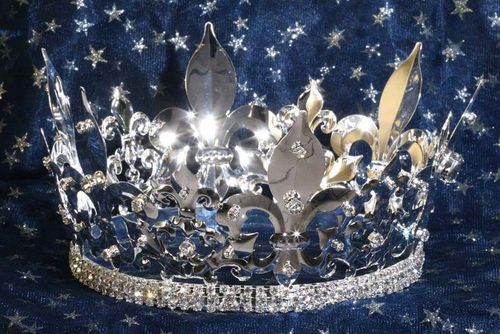 Koningsnach's profile picture. Op de dinsdagavond van 26 april vieren wij de Koningsnach! Natuurlijk de avond voor Koningsdag.