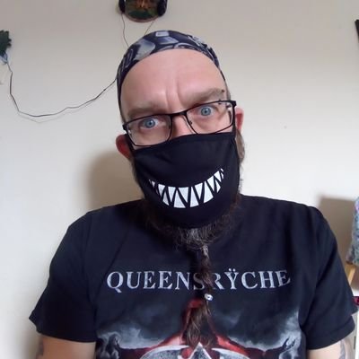 A Vegan Dad, Heavy Metal fan, aspiring author and self employed entrepreneur.