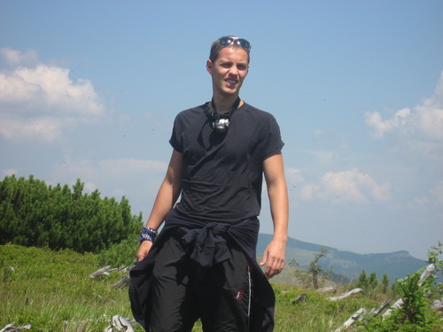 DanielDoru's profile picture. nou pe Twitter.