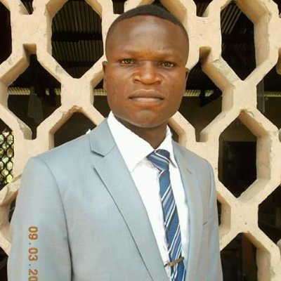 Homme simple, j'aime beaucoup mon Dieu Jéhovah que je servirais dans toute ma vie.